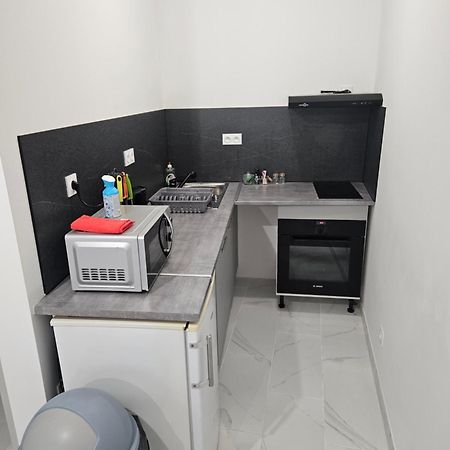 Appartamento T2 Moderne, Calme Et Entierement Renove. Béziers Esterno foto