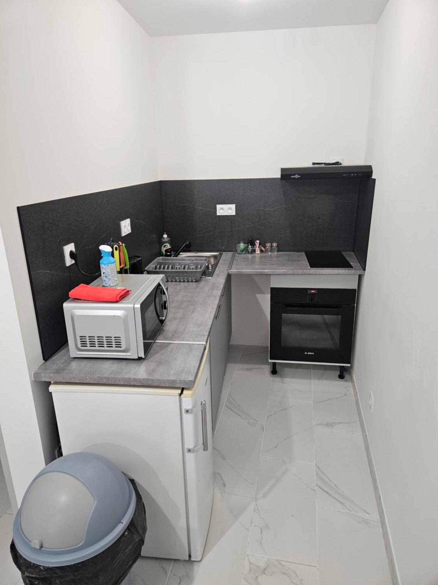 Appartamento T2 Moderne, Calme Et Entierement Renove. Béziers Esterno foto