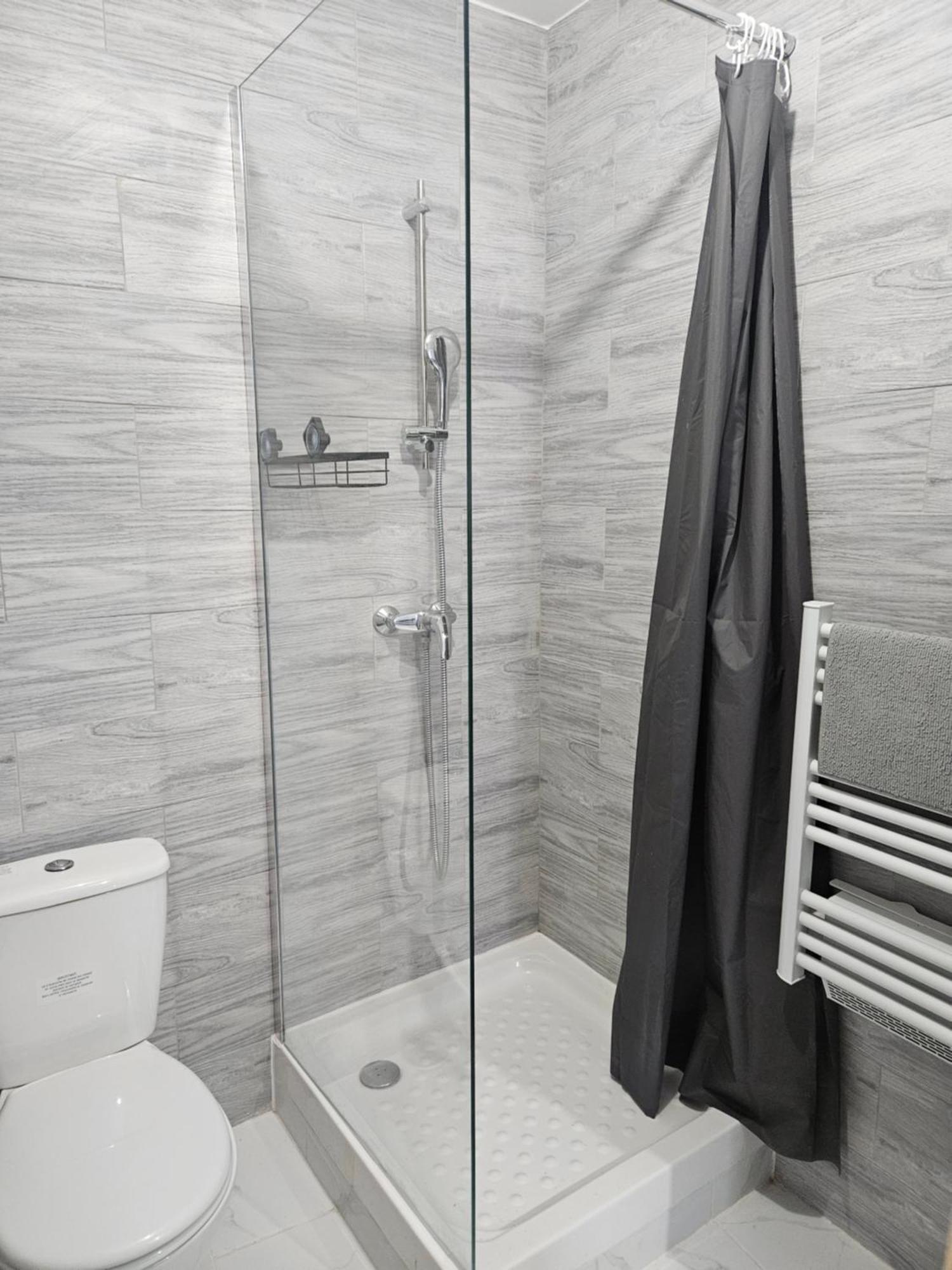 Appartamento T2 Moderne, Calme Et Entierement Renove. Béziers Esterno foto